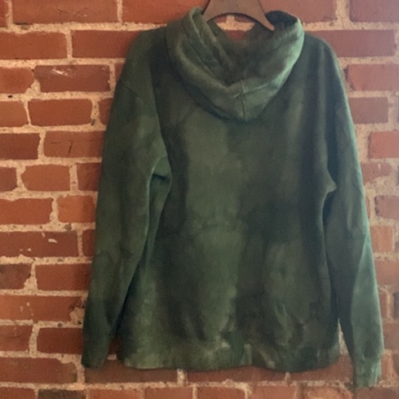 🐅 The Mountain VINTAGE Hoodie TIGERS Green Tie Dye Unisex Sweatshirt Medium - Picture 4 of 16